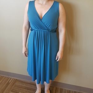 Motherhood teal dress